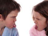Streit unter Geschwistern — wie können Eltern schlichten?