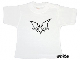 Rebel-Shirt Baby T-Shirt "NACHTAKTIV", Größe: 086, Shirtfarbe: White, Druckfarbe:Schwarz, kurzer Arm, Druckknöpfe am Hals.