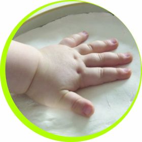 Baby art Gipsabdruck-Box für die kleine Babyhand kaufen