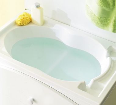 Den Pali Baby-Wickeltisch mit Badewanne und Wickelauflage kaufen